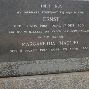 MERWE Ernst, van der 1888-1955 &amp; Margaretha 1897-1988