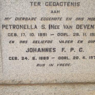 ? Johannes F.P.C. 1889-1978 &amp; Petronella S. VAN DEVENTER 1891-953