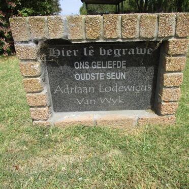 Western Cape, RIVERSDALE district, Albertinia, Zoutpan 359, Soutpan, farm cemetery