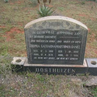 OOSTHUIZEN Marthinus Daniel 1899-1981 &amp; Sophia Catharian 1901-1976