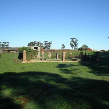 Western Cape, RIVERSDALE district, Krombeksrivier, Farm 253, farm cemetery_1