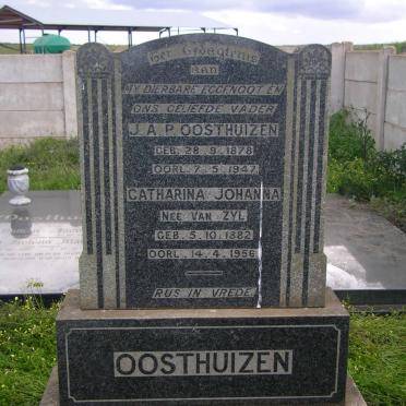 OOSTHUIZEN J.A.P. 1878-1947 &amp; Catharina Johanna VAN ZYL 1882-1956