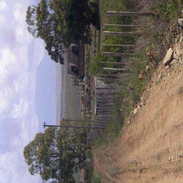 Western Cape, RIVERSDALE district, Albertinia, Valsch Rivier 331, farm cemetery_1
