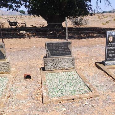 Western Cape, RIVERSDALE district, Melkhoutekraal 416, farm cemetery_2