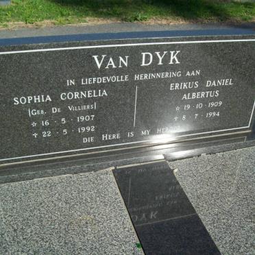 DYK Erikus Daniel Albertus, van 1909-1994 &amp; Sophia Cornelia DE VILLIERS 1907-1992