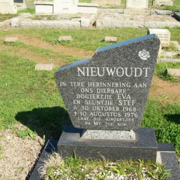NIEUWOUDT Eva &amp; Stef 1968-1976