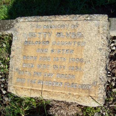 OLVER Betty 1906-1931