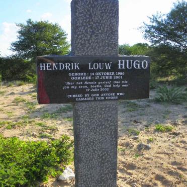 Botswana, GHANZI district, Trans Kalahari Highway A2, Roadside memorial