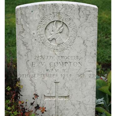 COMPTON E.V. -1944