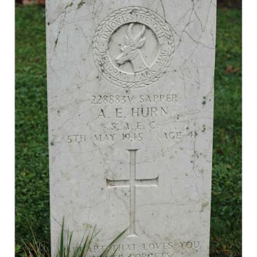 HURN A.E. -1945
