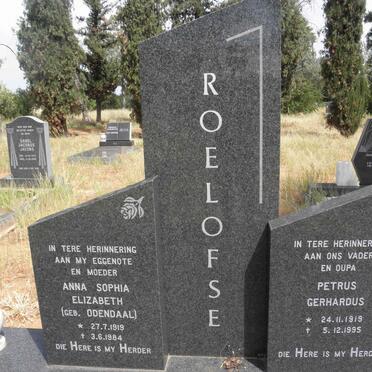 ROELOFSE Petrus Gerhardus 1919-1995 &amp; Anna Sophia Elizabeth ODENDAAL 1919-1984