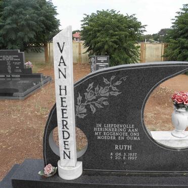 HEERDEN Ruth, van 1937-1997