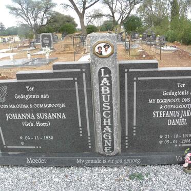 LABUSCHAGNE Stefanus Jakobus 1919-2008 &amp; Johanna Susanna HORN 1930-