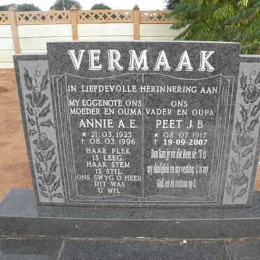 VERMAAK Peet J.B. 1917-2007 &amp; Annie A.E. 1925-1996