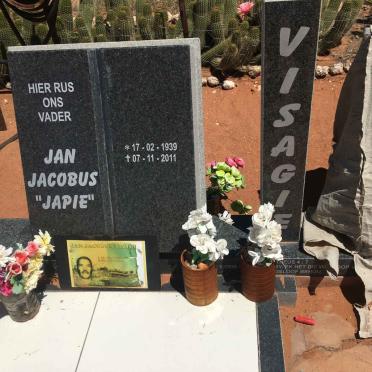 Namibia, HARDAP region, Mariental district, Okapuma, farm cemetery