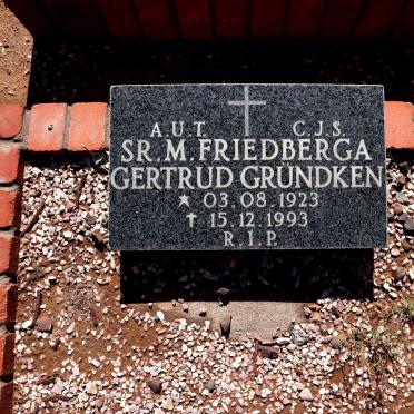 GRUNDKEN Gertrud 1923-1993