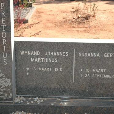 PRETORIUS Wynand Johannes Marthinus 1916- &amp; Susanna Gertruida 1920-1984