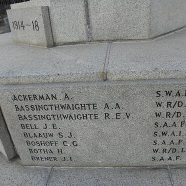 05. War Memorial 