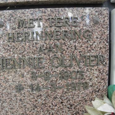 OLIVIER Hennie 1905-1978