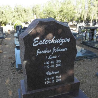 ESTERHUIZEN Jacobus Johannes 1927-2000 &amp; Valerie 1930-2009