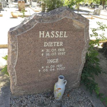HASSEL Dieter 1918-1997 &amp; Inge 1921-2007