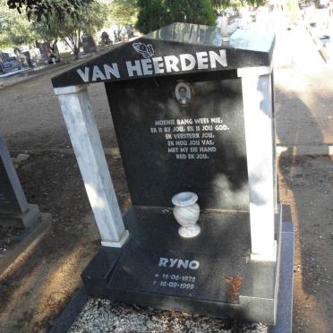 HEERDEN Ryno, van 1972-1999