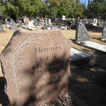 HENNIES B.E.K. 1938-2000 &amp; Anna 1939-
