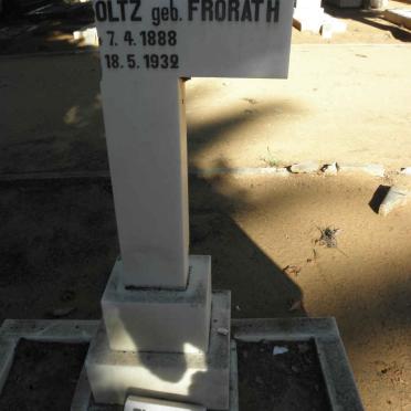 HOLTZ Elly, von nee FRORATH 1888-1932