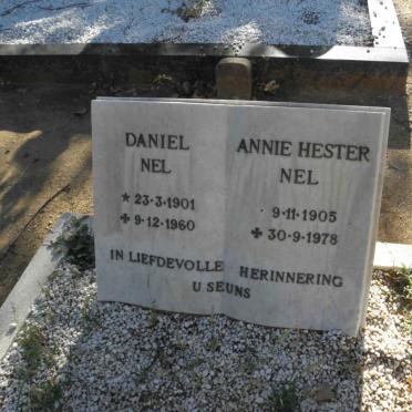 NEL Daniel 1901-1960 &amp; Annie Hester 1905-1978