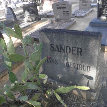SANDER Hans &amp; Gertrud