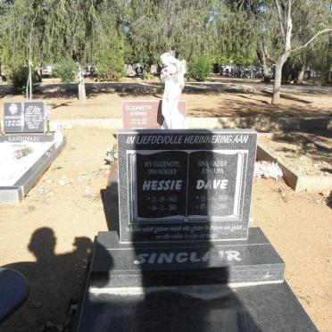 SINCLAIR Dave 1930-2008 &amp; Hessie 1943-2001