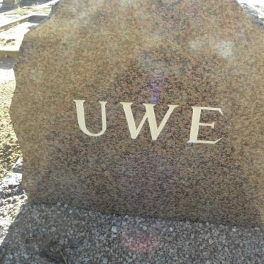 Uw - Surnames beginning with the letters Uw