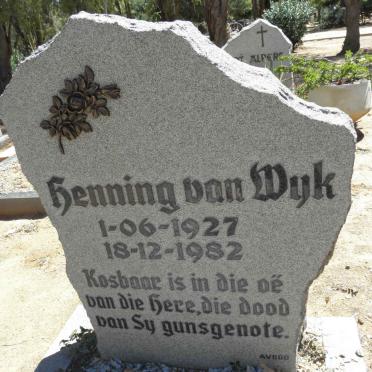 WYK Henning, van 1927-1982