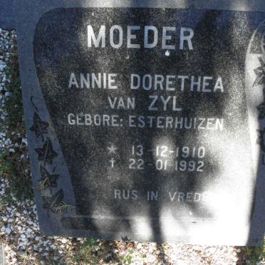 ZYL Annie Dorethea, van nee ESTERHUIZEN 1910-1992