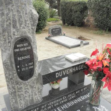 DUVENHAGE Bennie 1963-1986