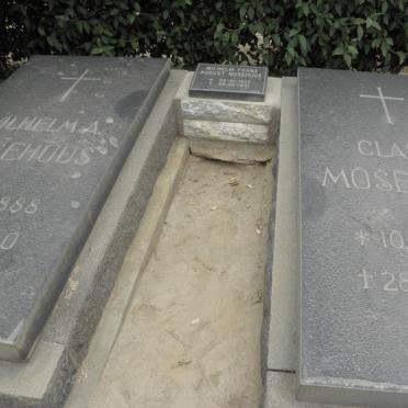 MOSEHUUS Wilhelm A. 1888-1960 &amp; Clara 1899-1987