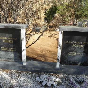 FOURIE Frederik Johannes 1932-1997 &amp; Levina Catarina Hendrina 1933-2001