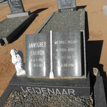 LEIJENAAR Annegred Sharon 1966-1977