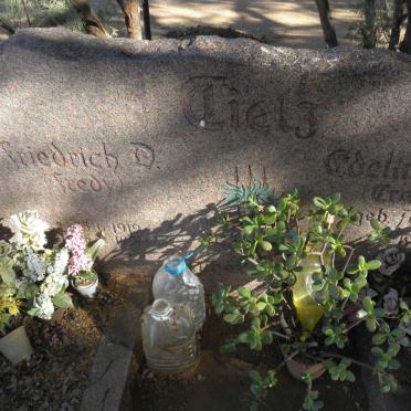 TIETZ Friedrich D. 1919-199? &amp; Edeltraut H. AHRENS 1917-