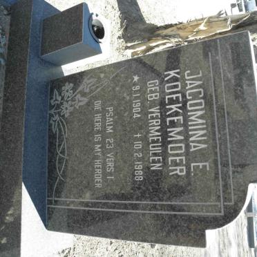 KOEKEMOER Jacomina E. nee VERMEULEN 1904-1988