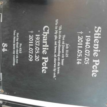POTE Charlie 1937-2011 &amp; Stienie 1940-2011
