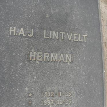 LINTVELT H.A.J. 1912-1997