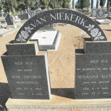 NIEKERK Izak Jacobus Marthinus 1884-1970 &amp; Susanna Aletta VAN DEN HEEVER 1886-1965