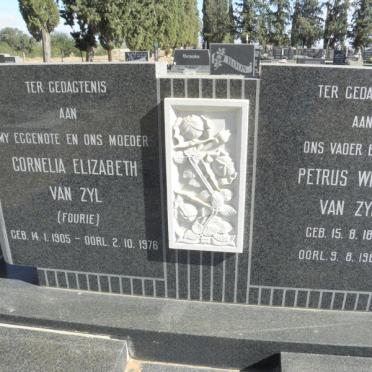ZYL Petrus Willem, van 1892-1985 &amp; Cornelia Elizabeth FOURIE 1905-1976