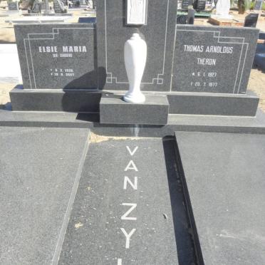 ZYL Thomas Arnoldus Theron, van 1927-1977 &amp; Elsie Maria Claassens 1926-2007 