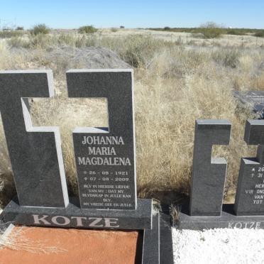 KOTZE Dirk Albertus 1922-2001 &amp; Johanna Maria Magdalena 1921-2009