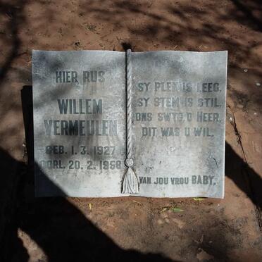 Namibia, OMAHEKE region, Nico 355, farm cemetery