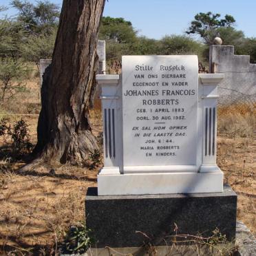 Namibia, OTJOZONDJUPA region, Otjiwarongo, New Market 156, farm cemetery