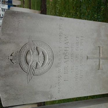 BRADSHAW E. -1944