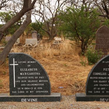 DEVINE Pieter Cornelius Johannes 1897-1979 &amp; Elizabeth Margaritha ERASMUS 1904-1970